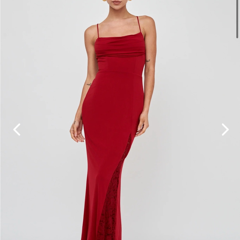 NWT Selfie Leslie Lace Split Maxi Dress in Wine